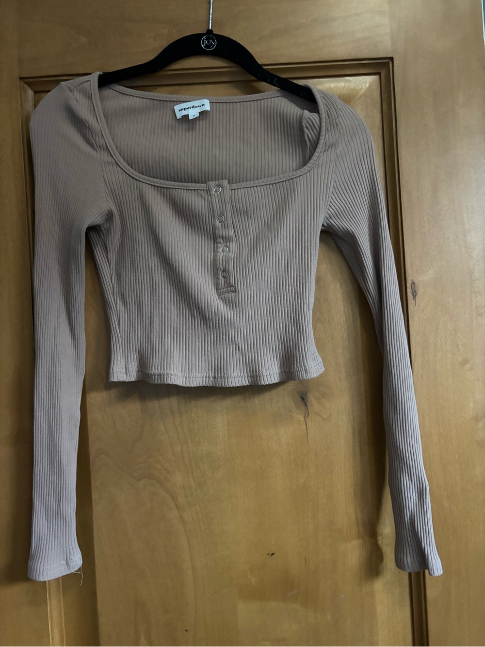 Superdown Ribbed Square-Neck Long Sleeve Crop Top in Taupe